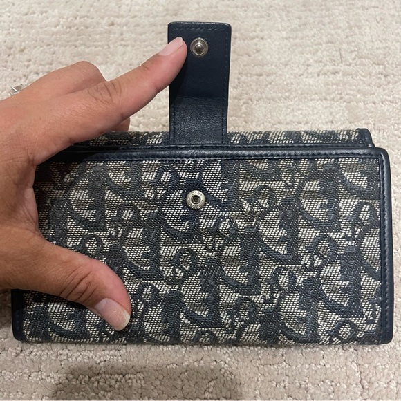 - Christian Dior Bifold Monogram Wallet with unbranded chain - Picture 11 of 16